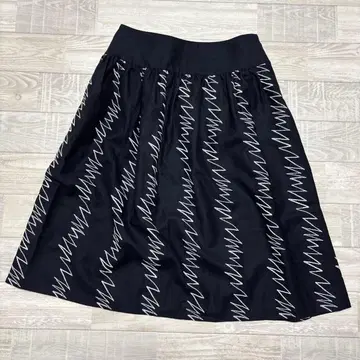 샐리 스콧 자수 스커트 택 포함 새상품 컨디션 최상 빅 사이즈