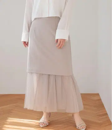 아파트바이 튤 레이어드 스커트