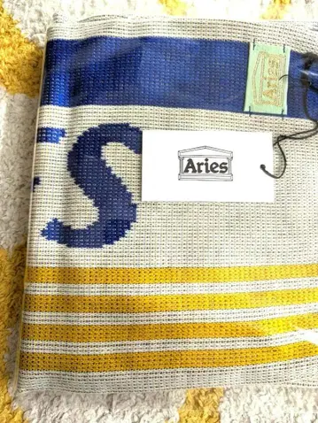 Aries 아리즈 No Problemo 머플러 스카프 새상품 택 포함