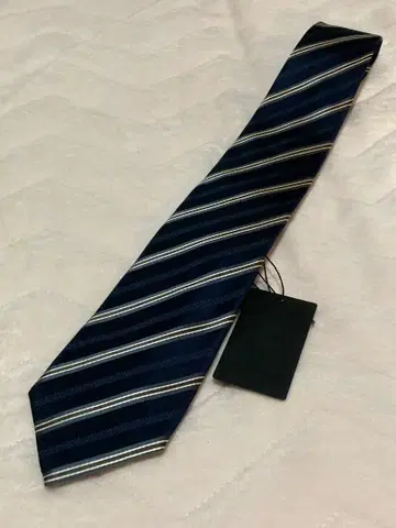 미사용 택 포함 D'URBAN 더반 넥타이