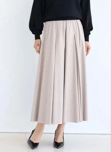 [ 새상품급 ] fennel 가죽 같은 턱 플레어 스커트