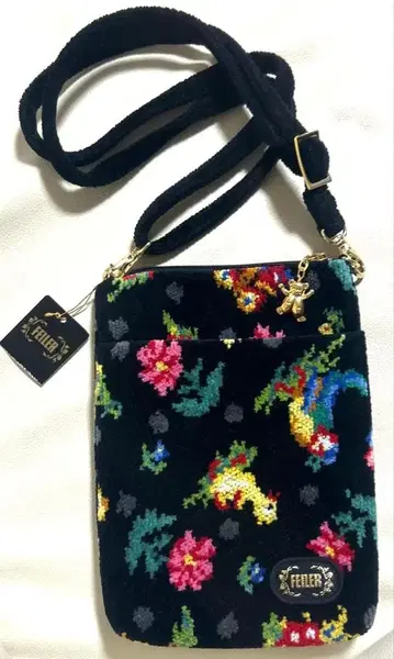 [ 한정품 ] 페이퍼 스마트폰 숄더 하이디 도트 블랙 새상품