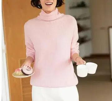 두클라쎄 하찌 터틀넥 풀오버 핑크