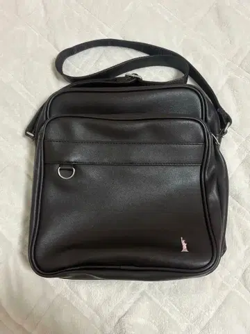 이스트 보이 인조 가죽 숄더백