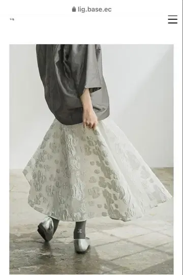 [ 새상품 ] Lig. flower skirt