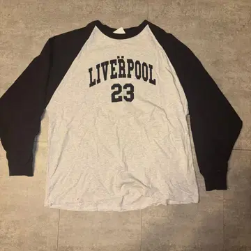 래글런 T셔츠 해외 코디