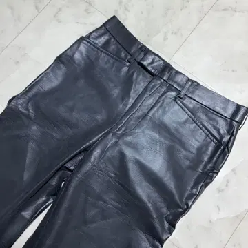 폴스미스 가죽 느낌 이지 팬츠 블랙 S 사이즈