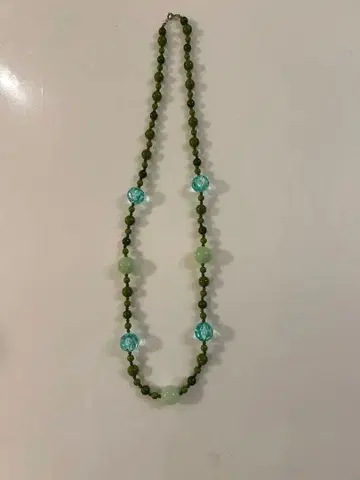 그린과 파랑 비즈 목걸이