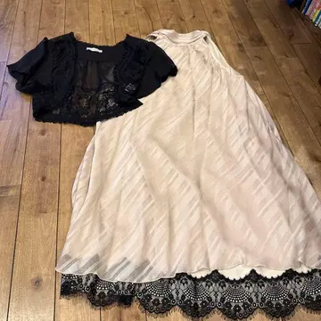 베이지 쉬폰 드레스 레이스 포함