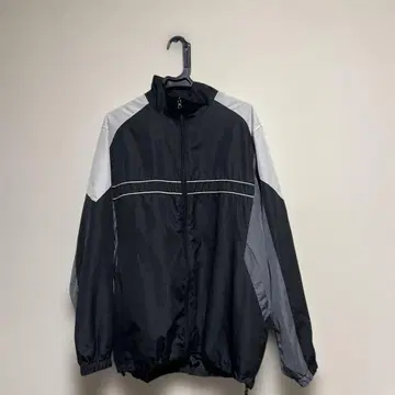 Reebok 나일론 자켓 블랙/그레이