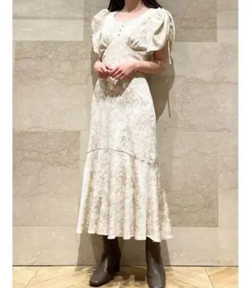 SNIDEL 전개 머메이드 프린트 원피스