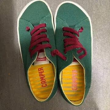 Camper 로우컷 스니커즈