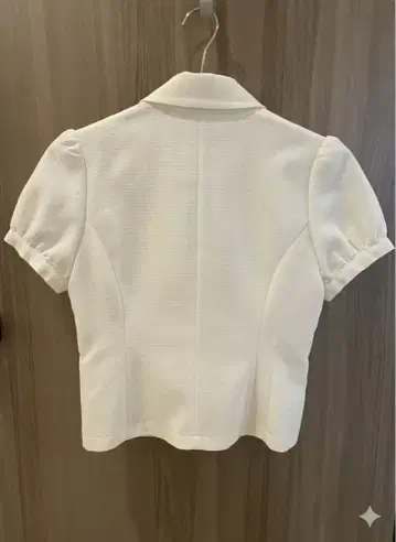 ELLE PLANETE 화이트 숏 슬리브 자켓