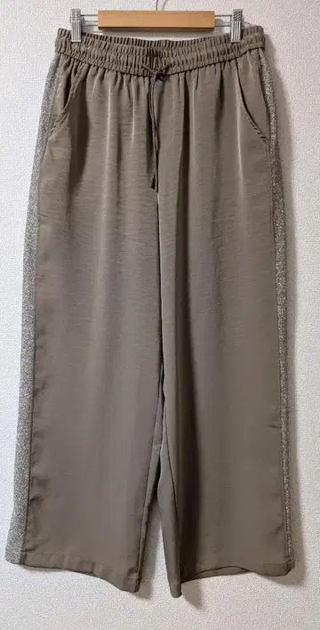 베이지 와이드 팬츠 & 상의 세트