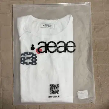 aeae 긴팔 티셔츠 화이트