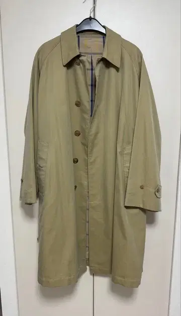 ANATOMICA 싱글 래글런 코트 한쪽 소매 46 베이지