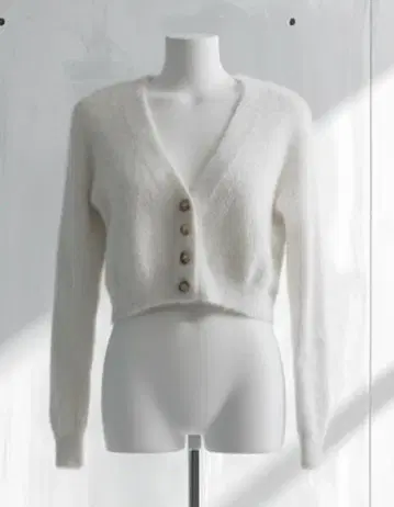 버쉬카 화이트 니트 가디건