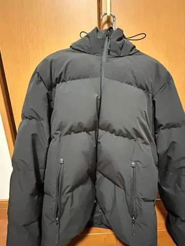 GU 블랙 다운 자켓 XL