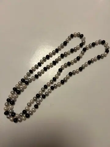 블랙 화이트 펄 목걸이 157g