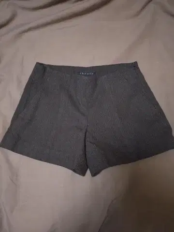 새상품급 theory 브라운 숏팬츠 사이즈 00