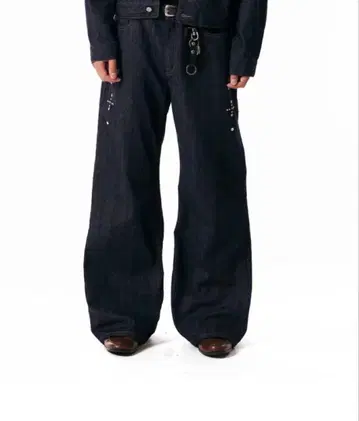 AAKAM 배기 데님 가격 인하 가능