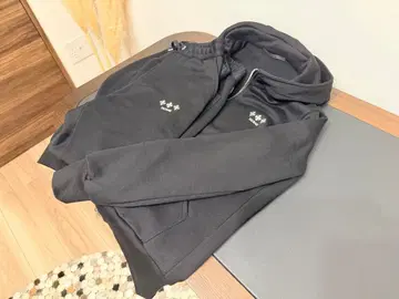 타트라스 트레이닝복 셋업