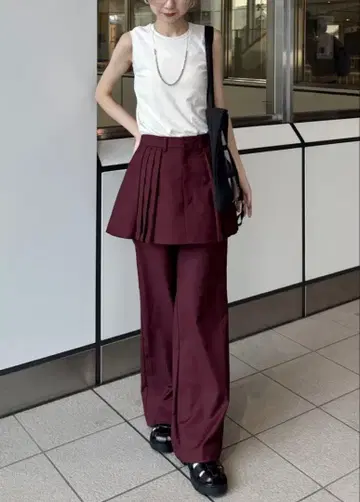 PLEATS MINI SKIRT SET PANTS