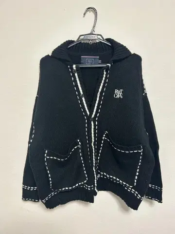 로맨틱 크라운 CRW 가디건 블랙