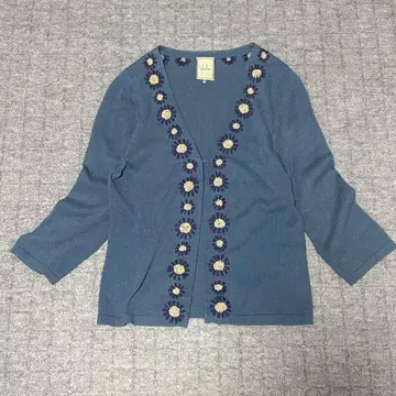 SYBILLA 꽃 모티브 7부 소매 가디건 고급 코디 블루 계열 L