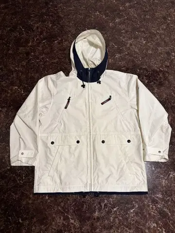 LETON HOUSE 후드 부착 마운틴 후드티