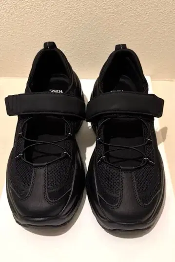 주말 한정 가격 ZARA 멜리 제인 스니커즈 통굽