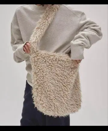 미사용 새상품 todayful Volume Fur Shoulderbag