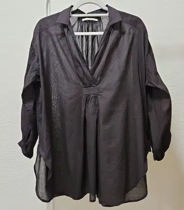 코튼 보일 스키퍼 칼라 개더 블라우스