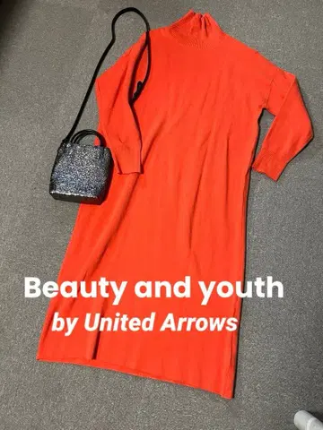 Beauty and youth 오렌지 하이넥 긴팔 니트 원피스 S
