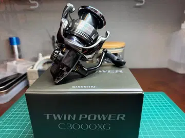 시마노 24 트윈파워 C3000XG
