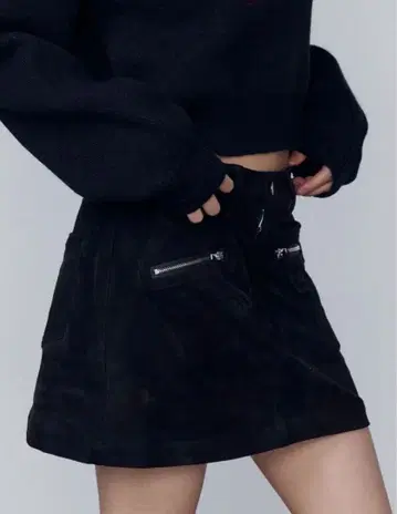 EMODA 페이크 스웨이드 스커트 블랙 S 사이즈