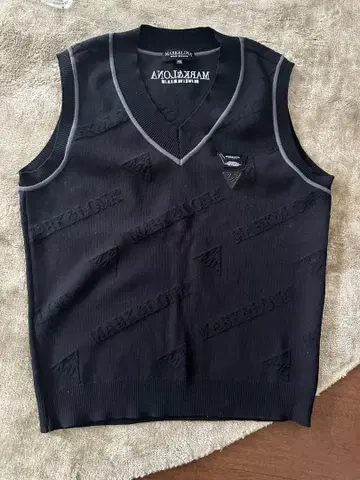 마크앤로나 베스트 48 V넥 니트 블랙