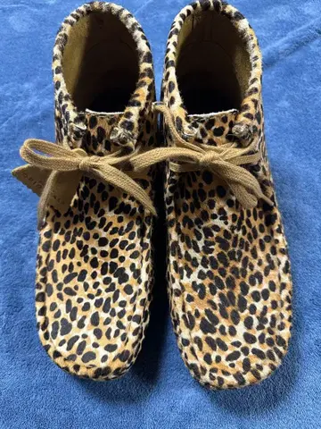 CLARKS 클락스 레오파드 무늬