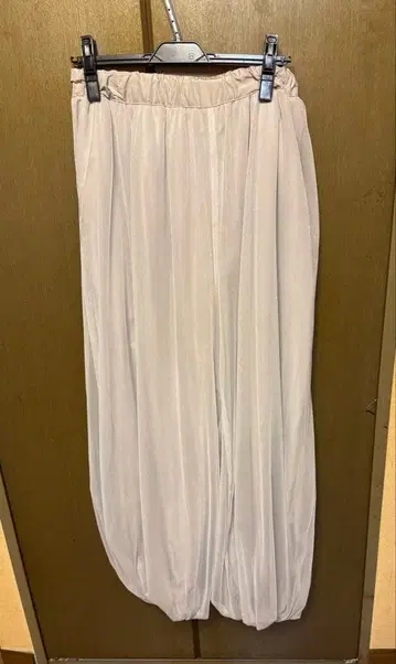 la belle Etude (라벨 에튀드) 개더 튤 팬츠