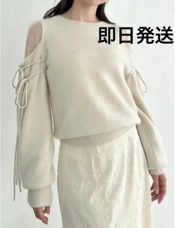 스나이델 시스루 숄더 니트 풀오버