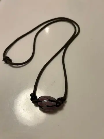 핑크와 블랙 오벌 비즈 목걸이