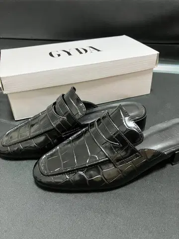 GYDA 로퍼 샌들 블랙