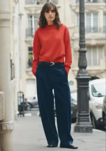 유니클로 코듀로이 커브 팬츠 M 사이즈 네이비 배럴 레그