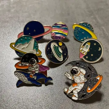 새상품 우주 테마 핀 배지 8개 세트