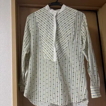 A.P.C. 실크 패턴 셔츠