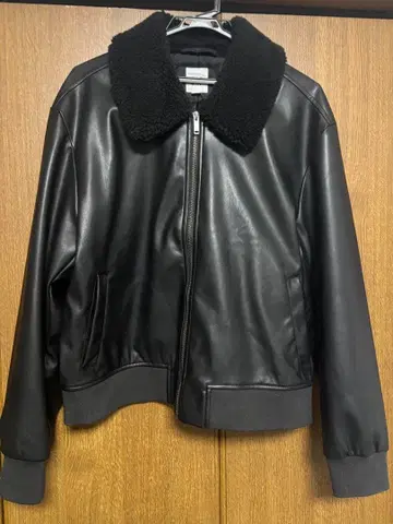 GAP 블랙 레더 자켓 L 사이즈 보아넥 갭