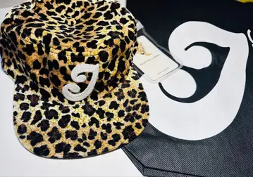 2idiots label pillbox cap 6crayon