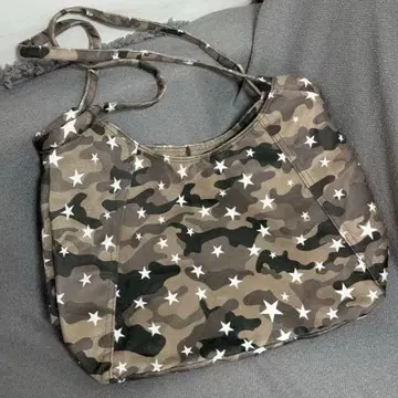 카모 패턴 토트백 별 패턴 포함