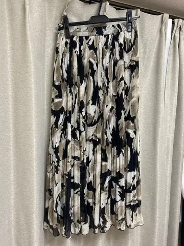 꽃무늬 플리츠 롱 스커트