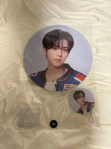 ZEROBASEONE ZB1 제베원 HERE&NOW 유진 부채